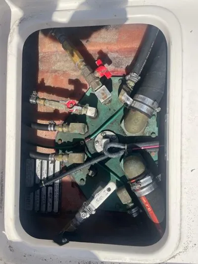 Eau La La Yacht Photos Pics Fuel Management Manifold