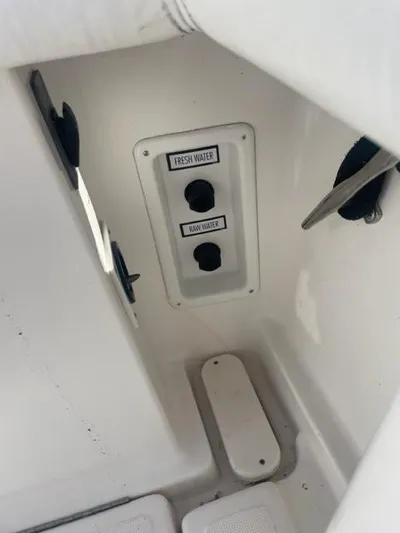 Eau La La Yacht Photos Pics Fresh & Saltwater Washdowns