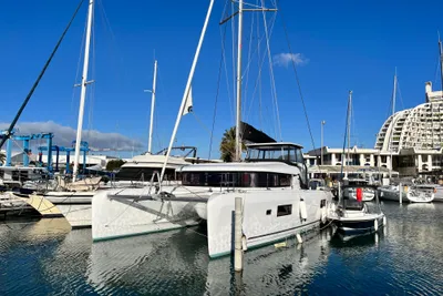 Lagoon 42