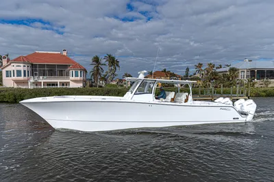 Front Runner 43 Catamaran