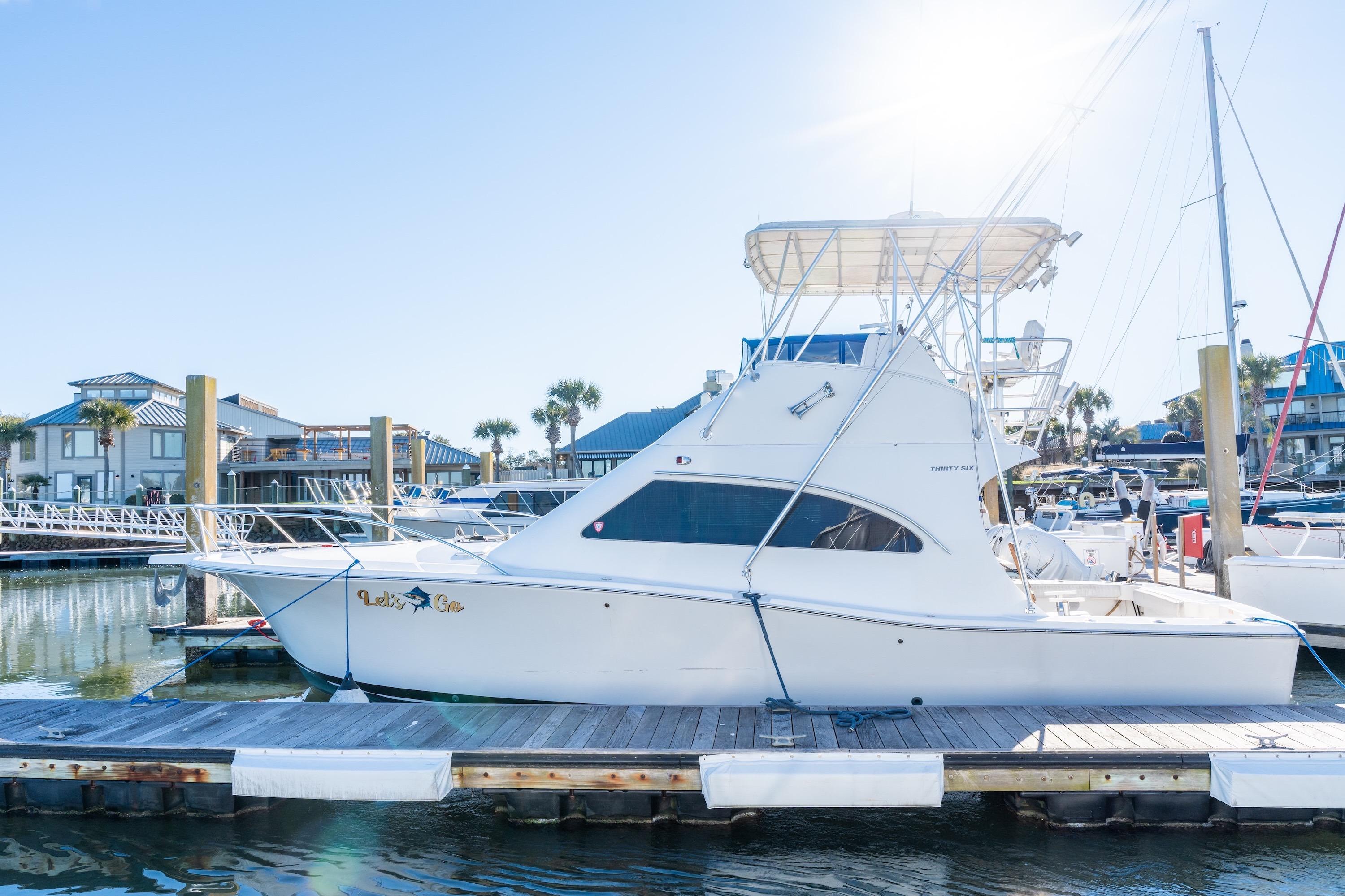 Luhrs 36 Convertible
