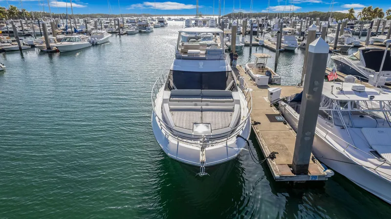Vivere Yacht Photos Pics 