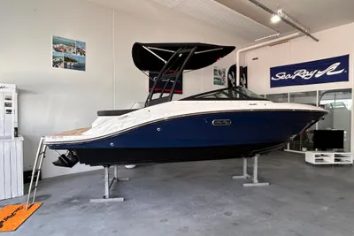 2024 Sea Ray SPX 190