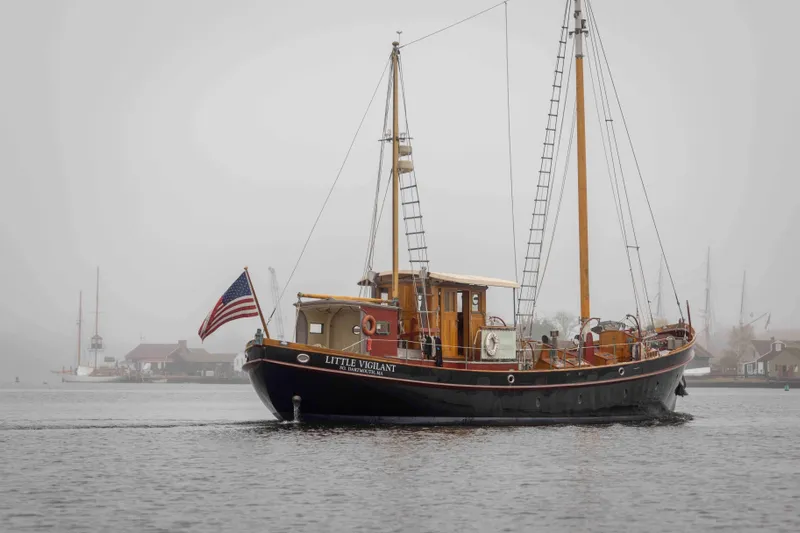 Little Vigilant Yacht Photos Pics Little Vigilant underway making way