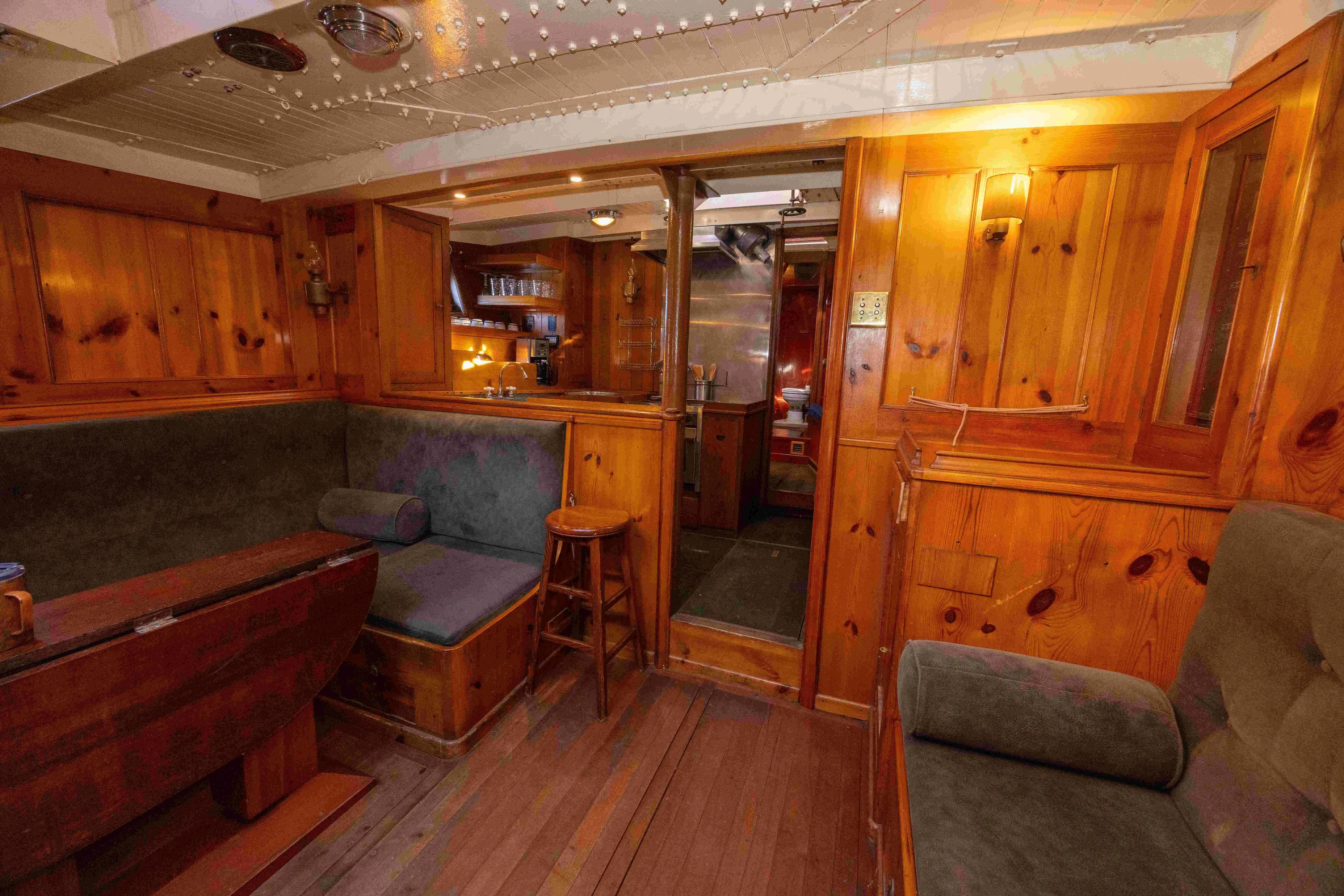 Little Vigilant Yacht Photos Pics salon viewing to port forward