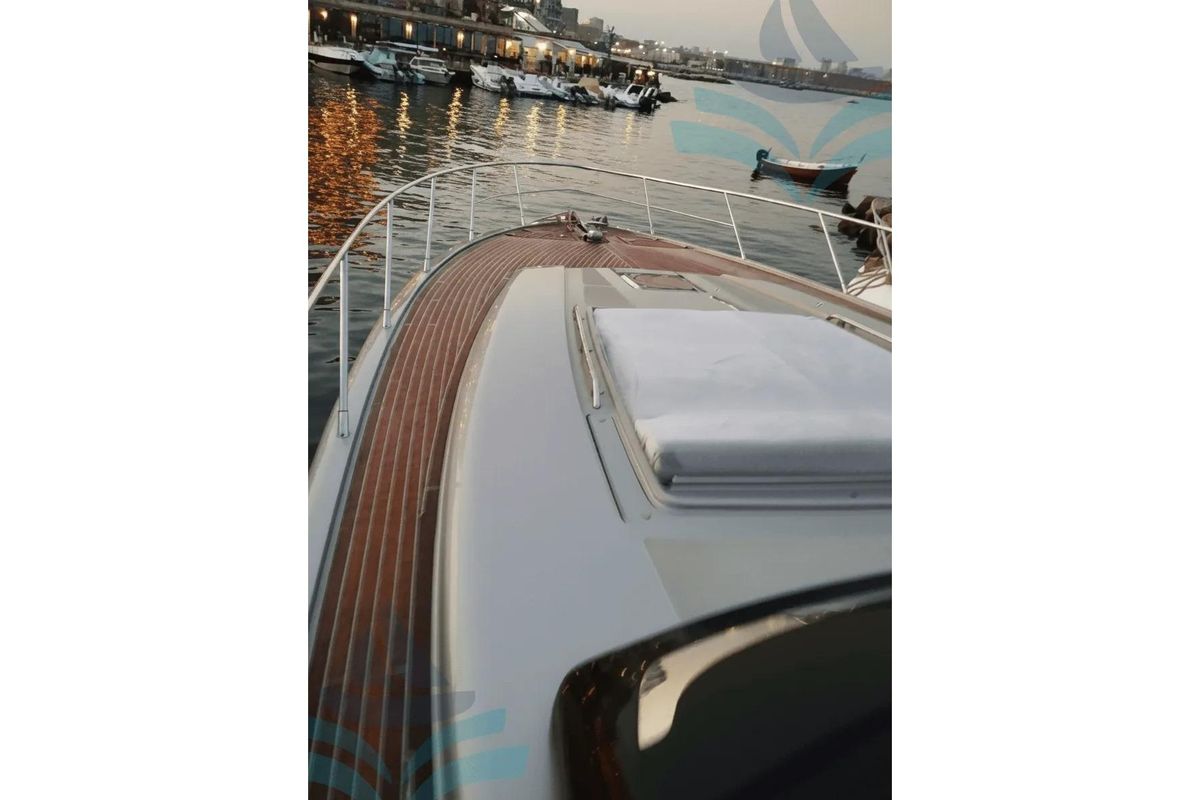 2007 Ferretti Yachts 64 