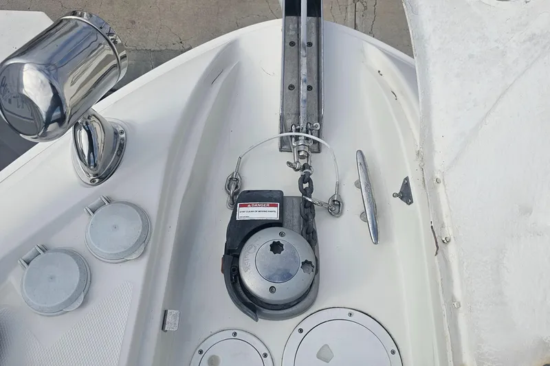 Levon II Yacht Photos Pics 2017 Sea Ray Sundancer 350 Coupe deck with anchor winch and cleats.