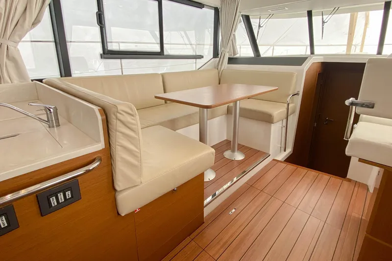 Toot 2 Yacht Photos Pics Seating and dining area.