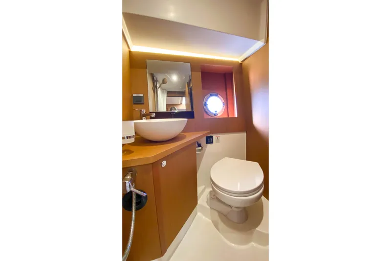 Toot 2 Yacht Photos Pics Day Head