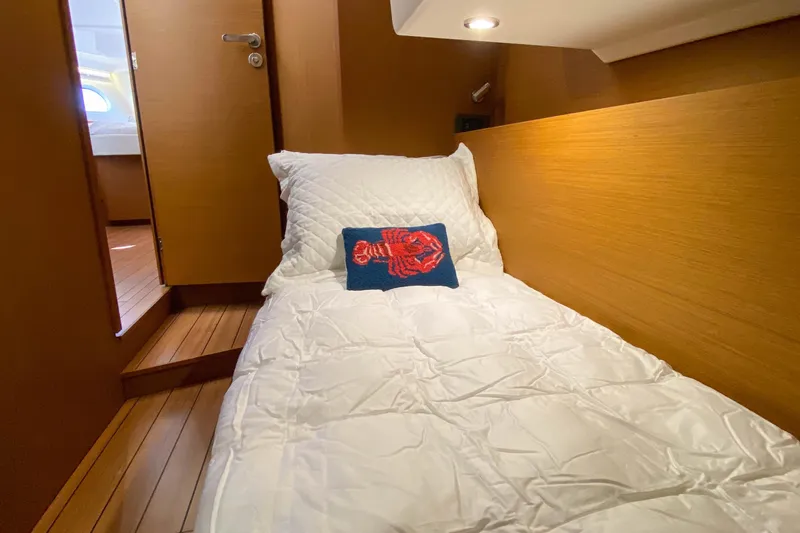 Toot 2 Yacht Photos Pics Third Cabin