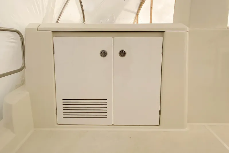 Toot 2 Yacht Photos Pics Grill, Sink, Mini Fridge