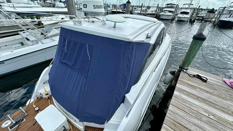 Aquabella Yacht Photos Pics 