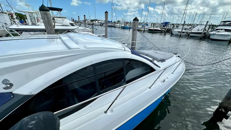 Aquabella Yacht Photos Pics 