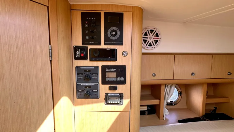 Aquabella Yacht Photos Pics 