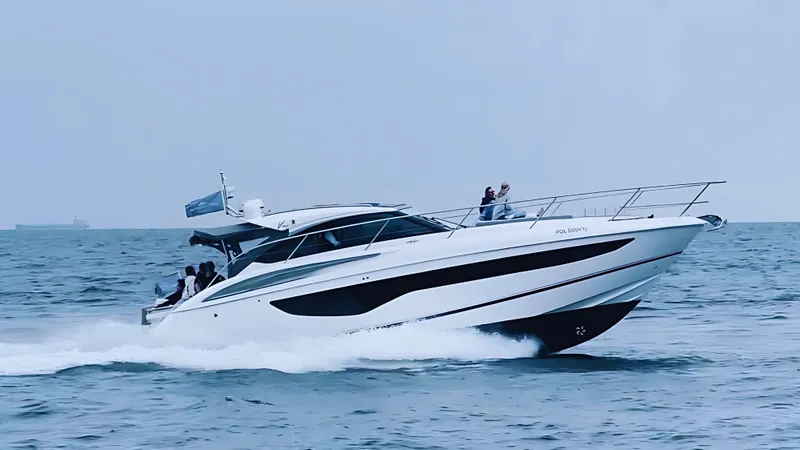 Rascal Yacht Photos Pics 