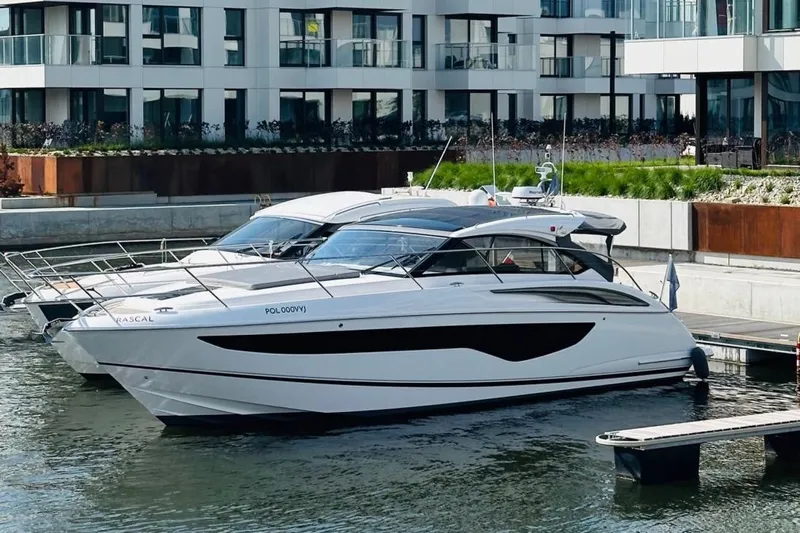 Rascal Yacht Photos Pics 