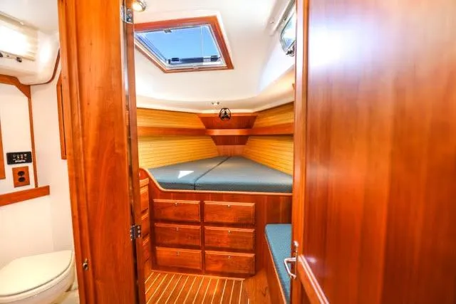 White Rose Yacht Photos Pics Foreward stateroom