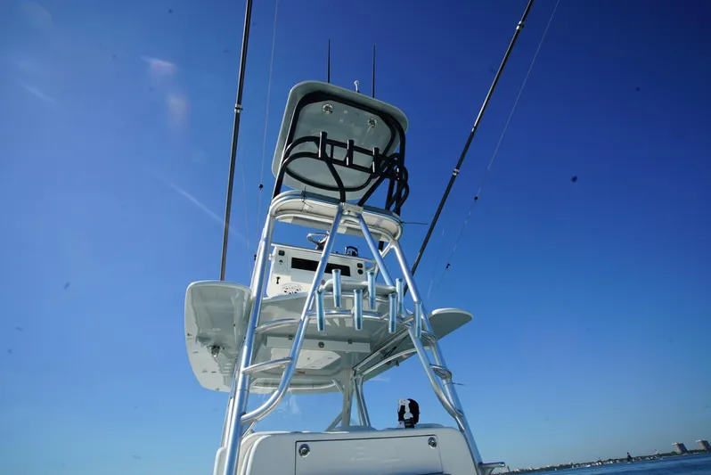 Simply Knot II Yacht Photos Pics 2018 SeaVee 390Z boat tower against clear blue sky.