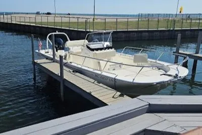 Boston Whaler 210 Montauk
