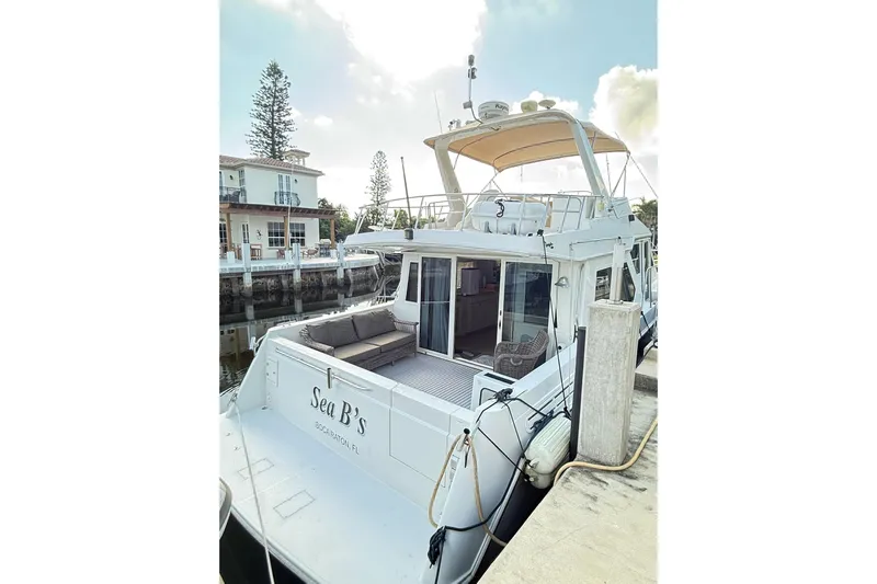 Sea B's Yacht Photos Pics Cockpit