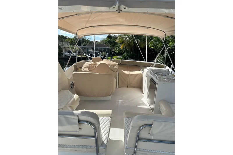 Sea B's Yacht Photos Pics Flybridge, looking forward, covers on