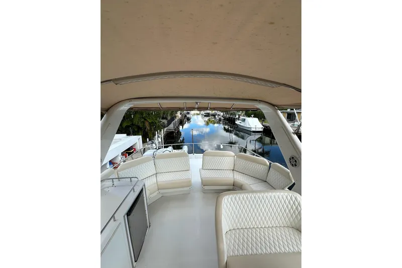 Sea B's Yacht Photos Pics Flybridge aft Seating