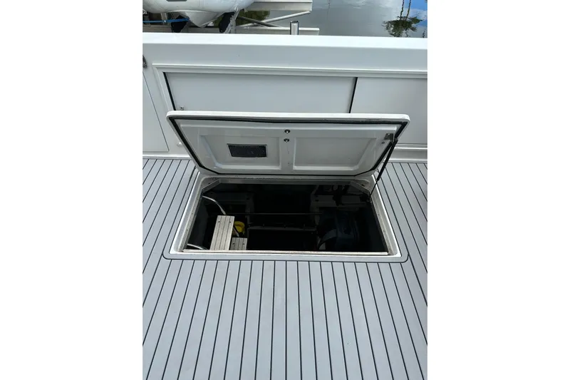 Sea B's Yacht Photos Pics Deck Hatch with access to Engine Room and storage