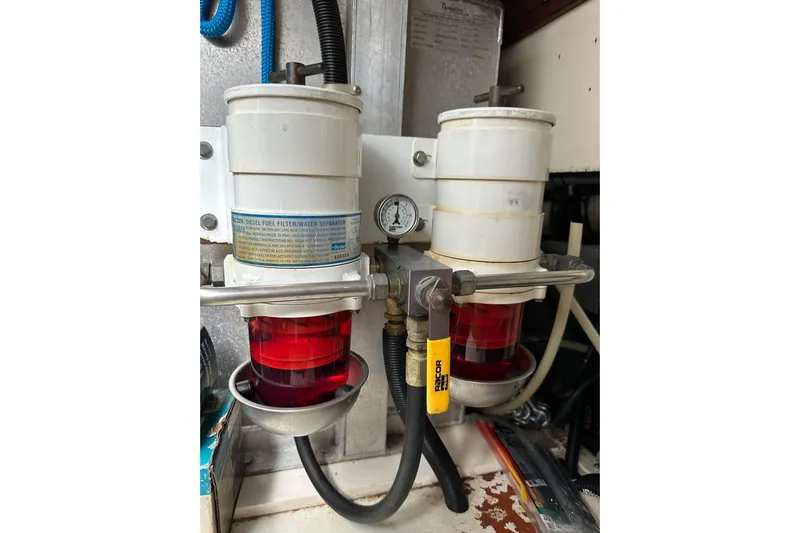 Sea B's Yacht Photos Pics Fuel filter and water separator