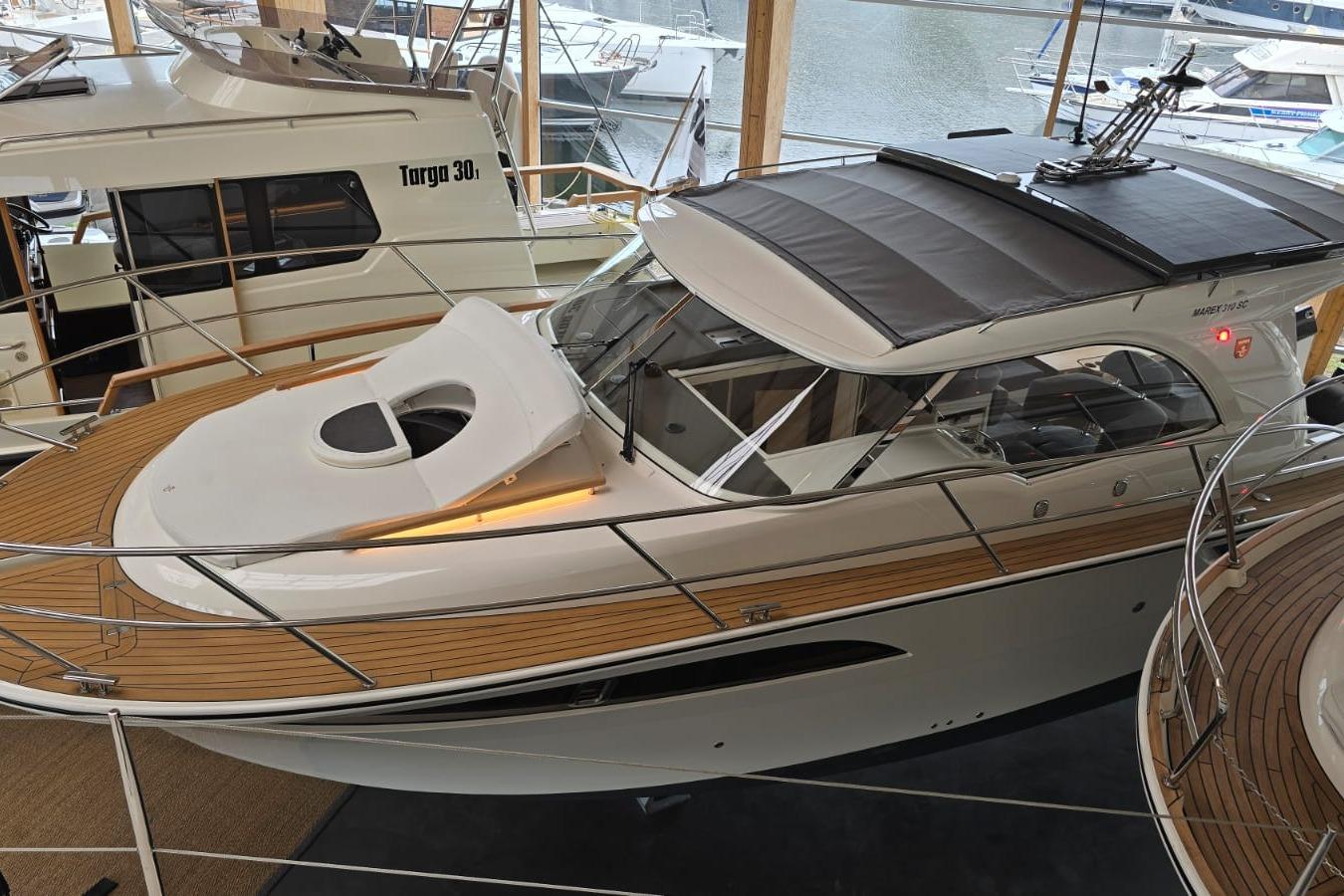 2026 Marex 310 Sun Cruiser