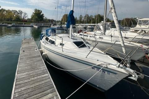 First Time Sailing A Wheel Boat!, My Friend's Precision 27 : r/sailing