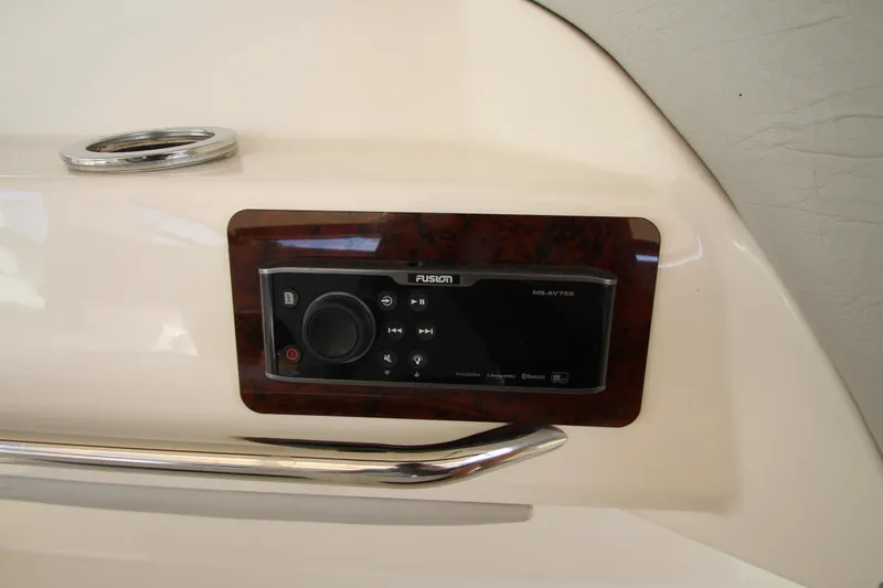  Yacht Photos Pics Fusion audio system on 1994 Sea Ray 500 Sundancer yacht dashboard.