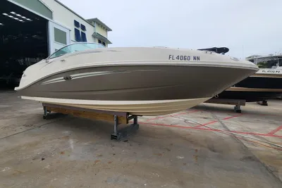 Sea Ray 260 Sundeck