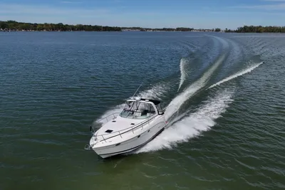Rinker 360 Express Cruiser