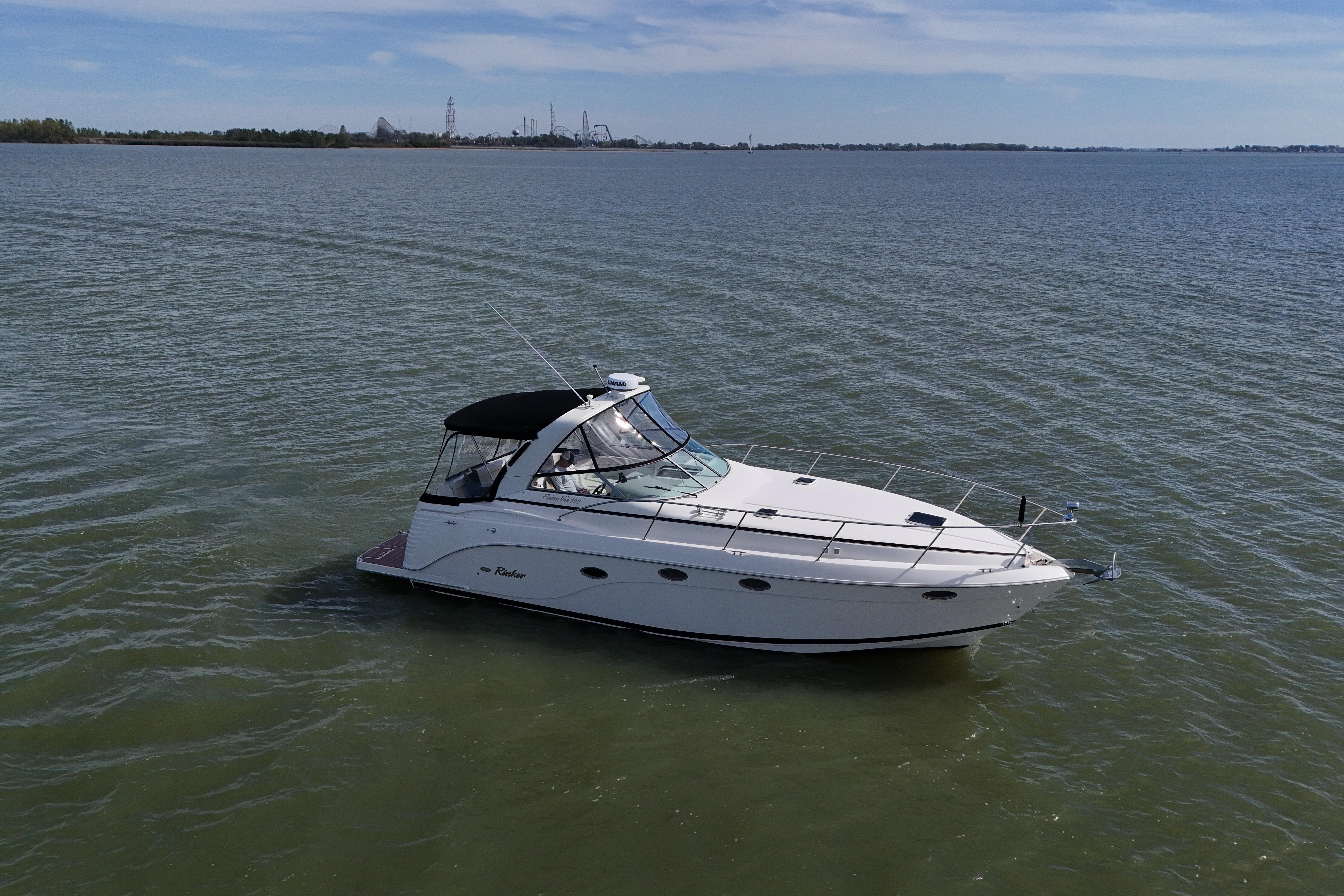 2006 Rinker 360 Express Cruiser Cruiser for sale - YachtWorld