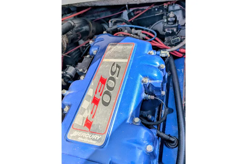 Frisco's Finest Yacht Photos Pics Engine of 2000 Advantage Poker Run 40 boat, featuring Mercury 500 EFI.