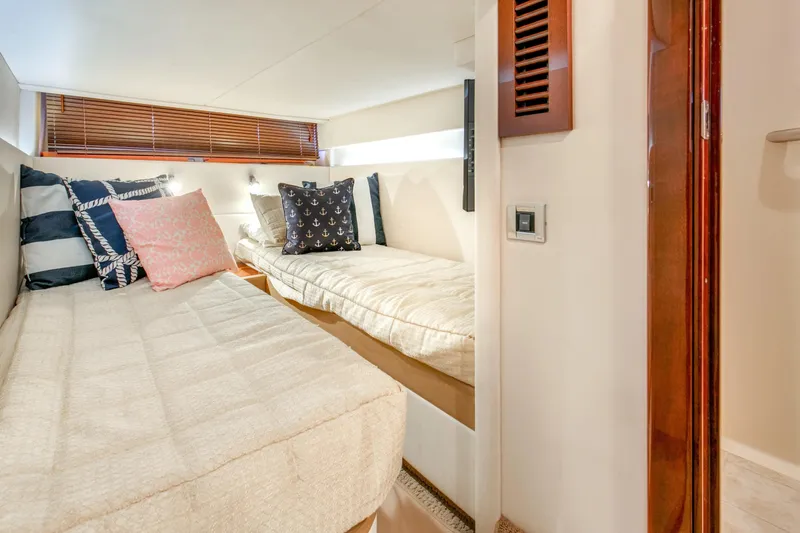 Door V Door Yacht Photos Pics 