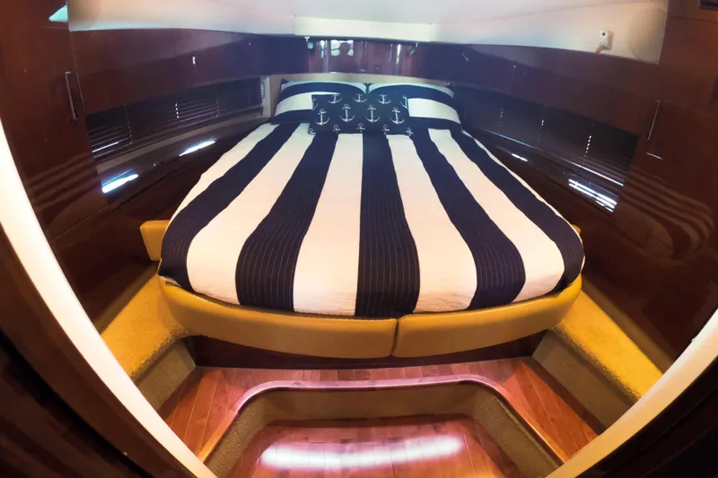 Door V Door Yacht Photos Pics 