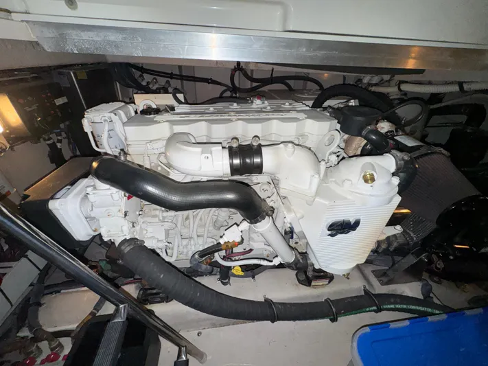 Door V Door Yacht Photos Pics 