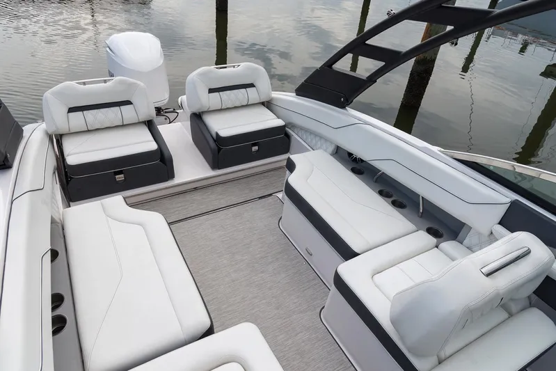  Yacht Photos Pics Manufacturer Provided Image