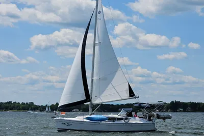 Hunter 33