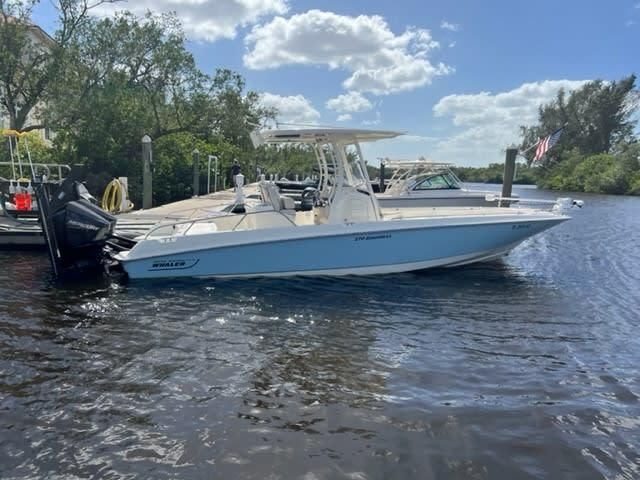 2020 Boston Whaler 270 Dauntless