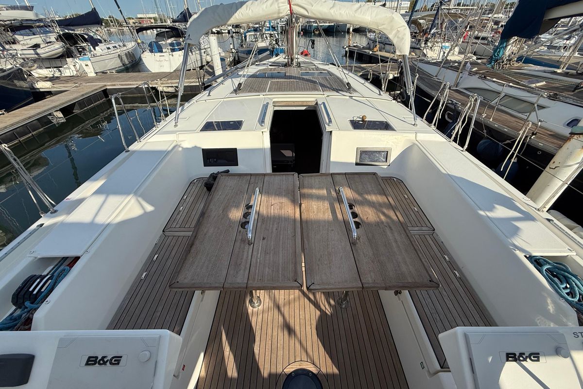 2019 Bavaria 44 