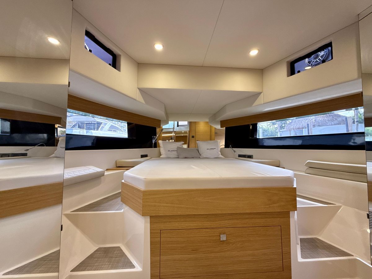2023 De Antonio Yachts 50 