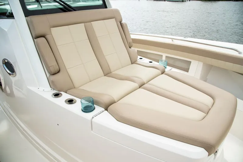  Yacht Photos Pics Luxurious seating on a 2022 Sailfish 360 CC boat.