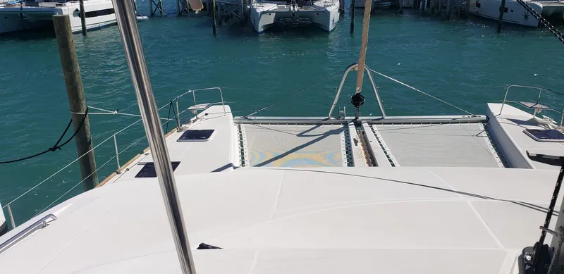 Askela Yacht Photos Pics Lagoon 52