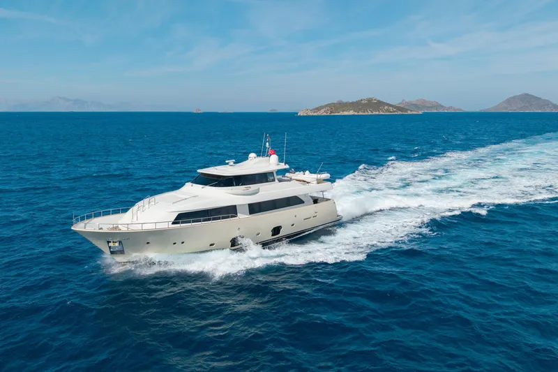 La Luce Yacht Photos Pics Luxurious 2008 Custom Line Navetta 26 yacht cruising in open sea near islands.