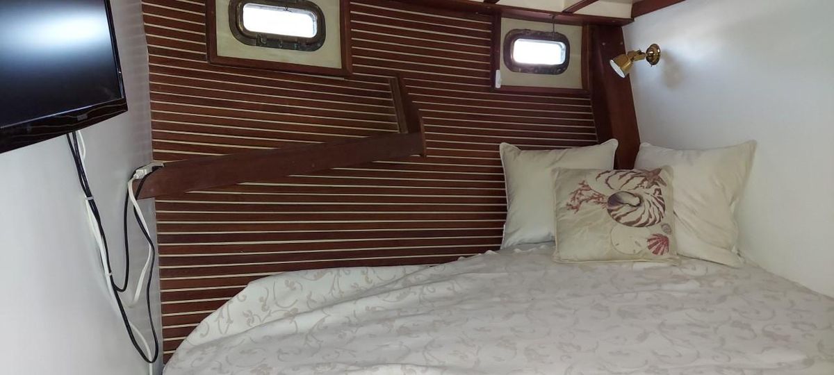 1985 Kadey-Krogen 42 Pilothouse Trawler