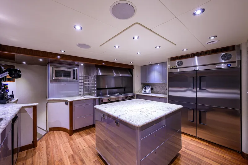 Excellence Yacht Photos Pics Luxurious yacht kitchen with modern appliances, Richmond Yachts 150, 2010 model.