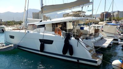 Yacht