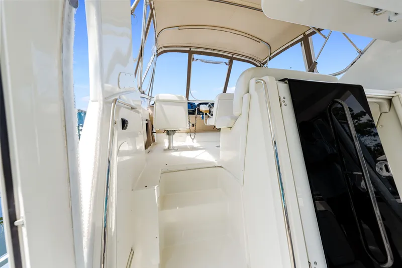 Loophole Yacht Photos Pics 